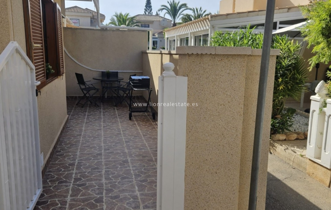 Odsprzedaż - Mieszkanie w bloku - Orihuela Costa - Playa Flamenca