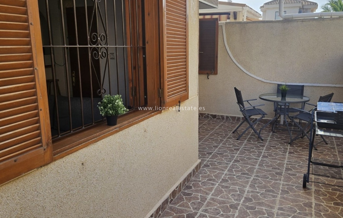 Odsprzedaż - Mieszkanie w bloku - Orihuela Costa - Playa Flamenca