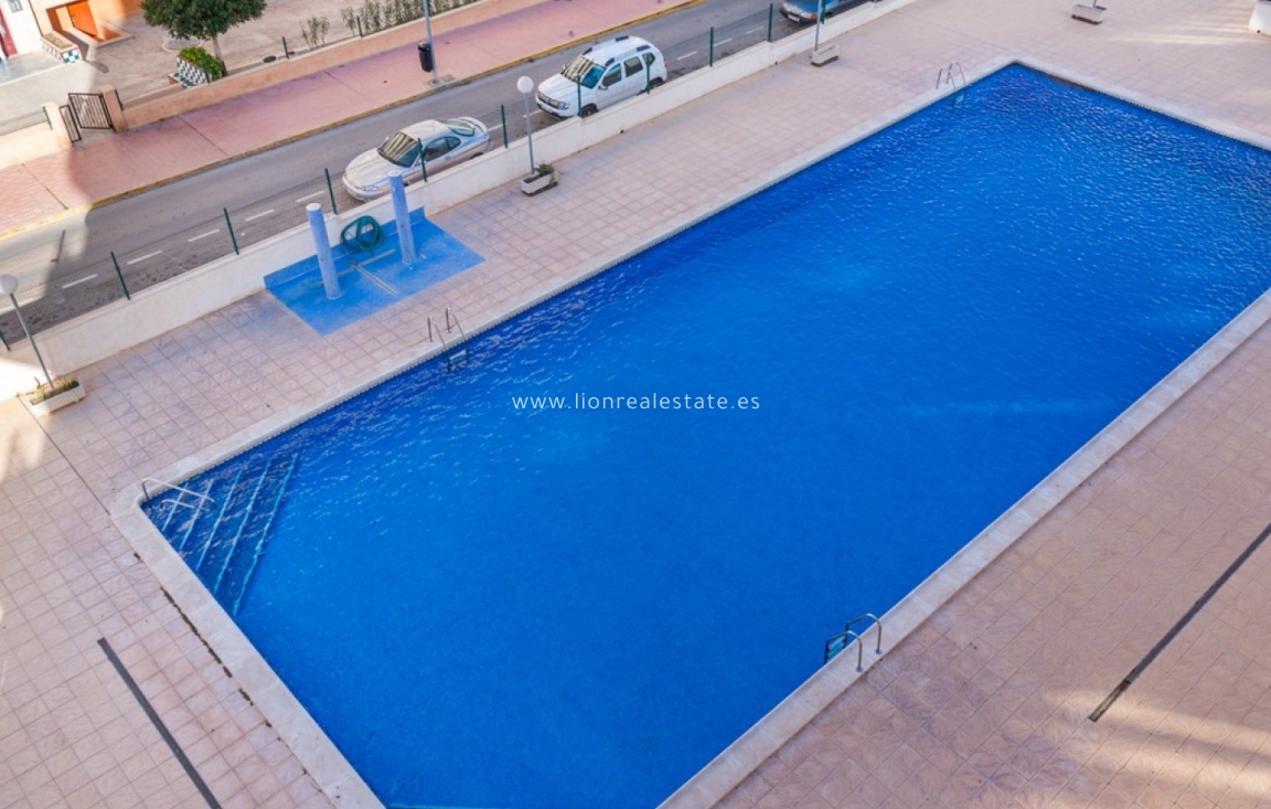 Odsprzedaż - Mieszkanie w bloku - Orihuela Costa - Punta Prima