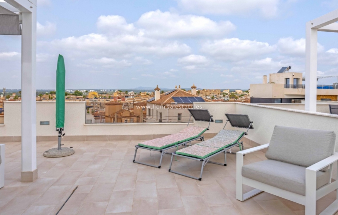 Odsprzedaż - Mieszkanie w bloku - Orihuela Costa - Villamartín