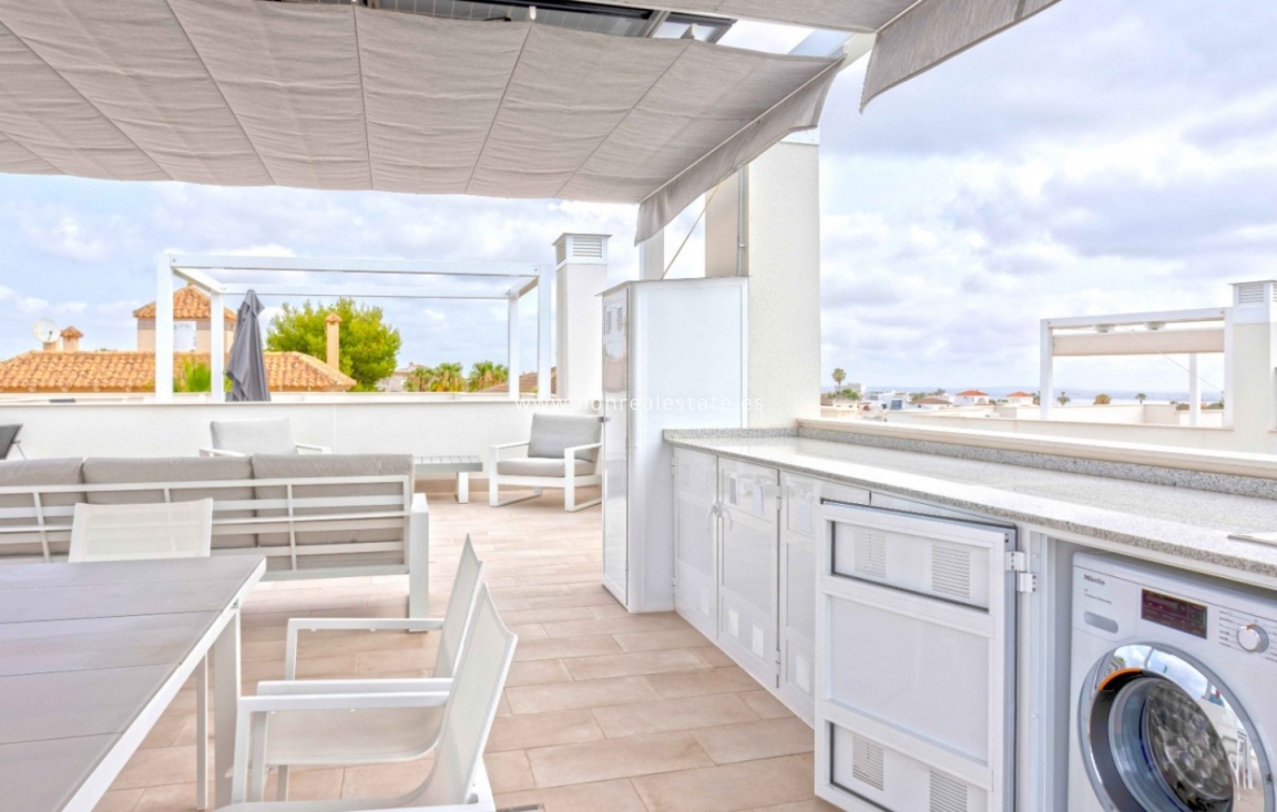 Odsprzedaż - Mieszkanie w bloku - Orihuela Costa - Villamartín