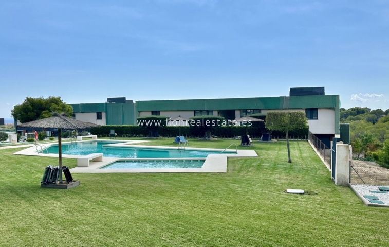 Odsprzedaż - Mieszkanie w bloku - Orihuela Costa - Villamartín