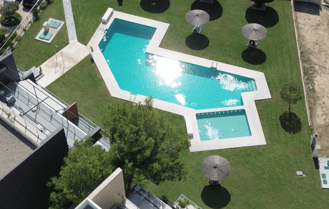 Odsprzedaż - Mieszkanie w bloku - Orihuela Costa - Villamartín