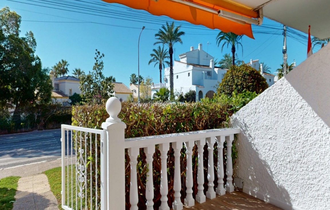 Odsprzedaż - Mieszkanie w bloku - Orihuela Costa - Villamartín