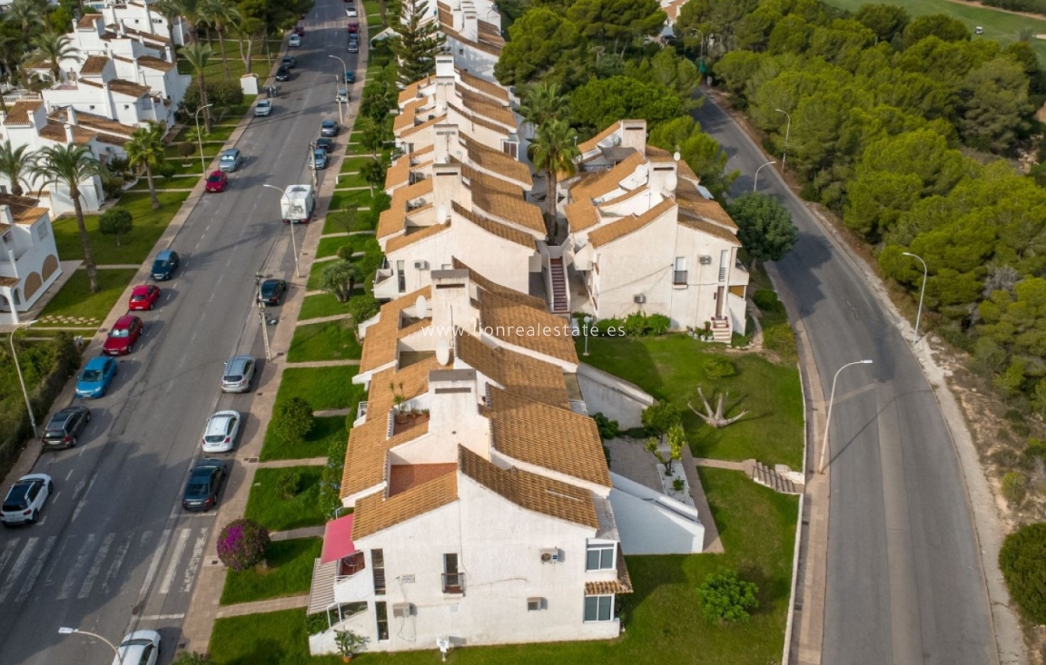 Odsprzedaż - Mieszkanie w bloku - Orihuela Costa - Villamartín