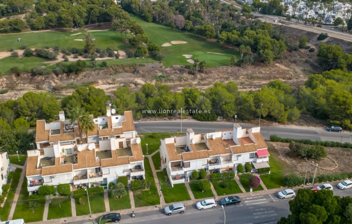 Odsprzedaż - Mieszkanie w bloku - Orihuela Costa - Villamartín