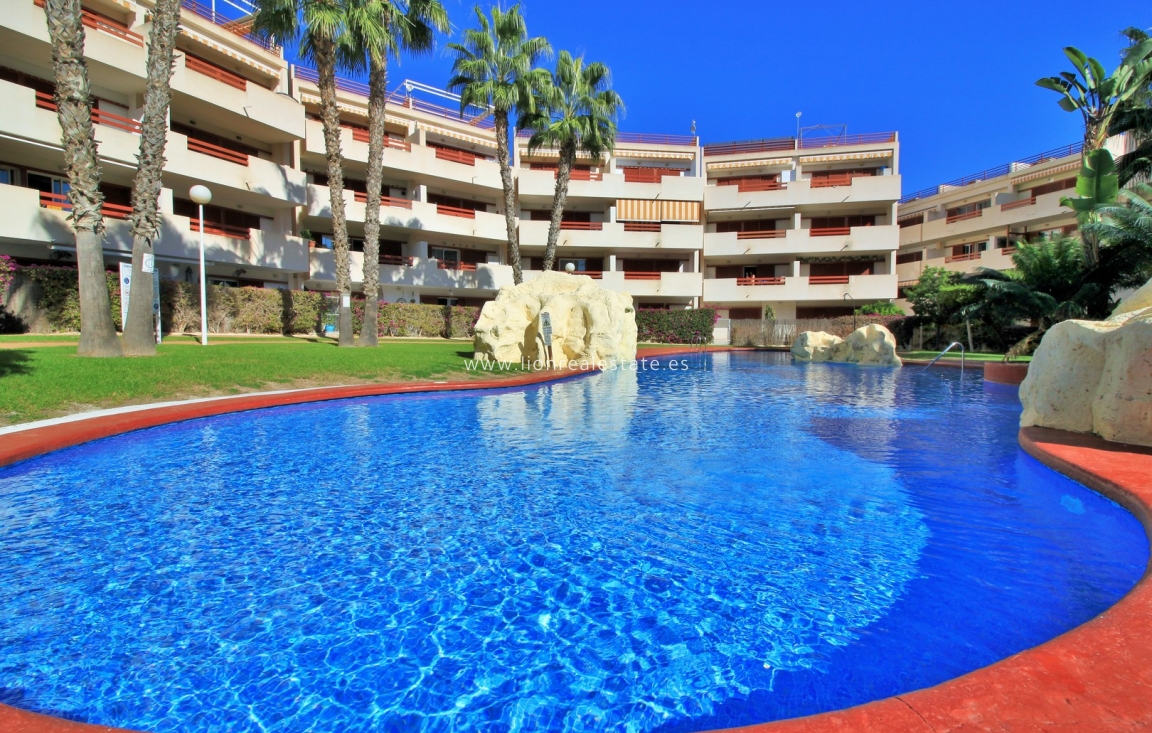 Odsprzedaż - Mieszkanie w bloku - Playa Flamenca
