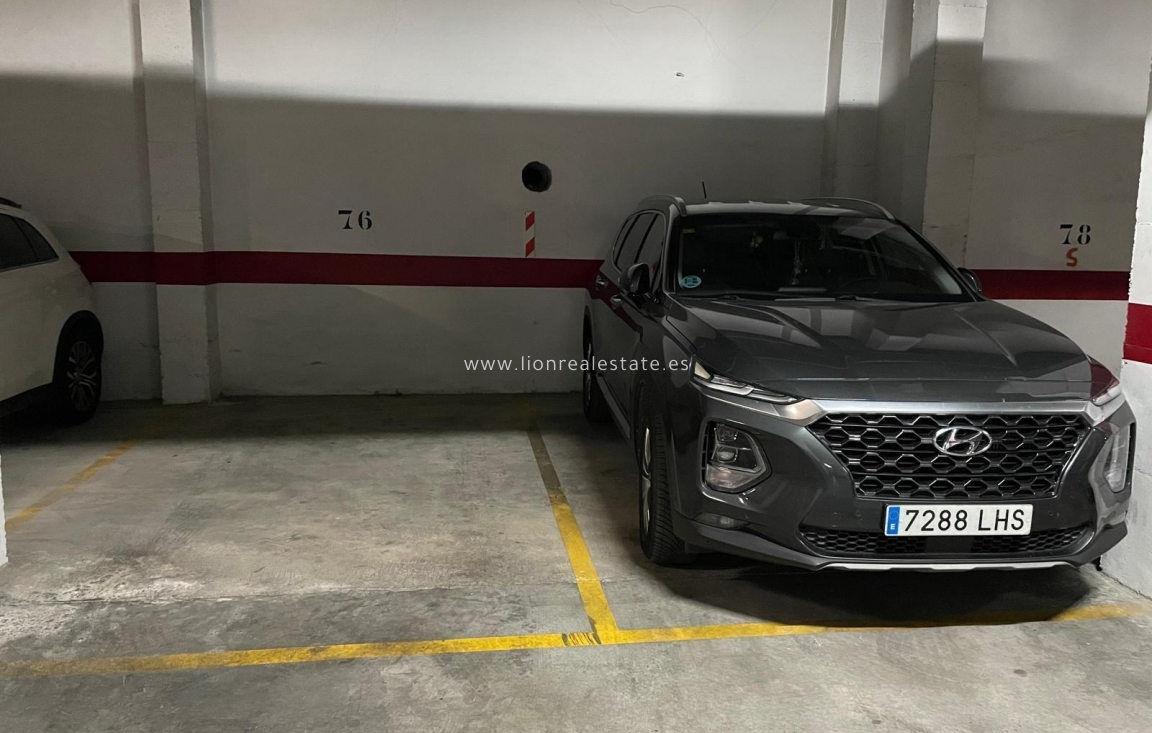 Odsprzedaż - Mieszkanie w bloku - Torrevieja - Centro