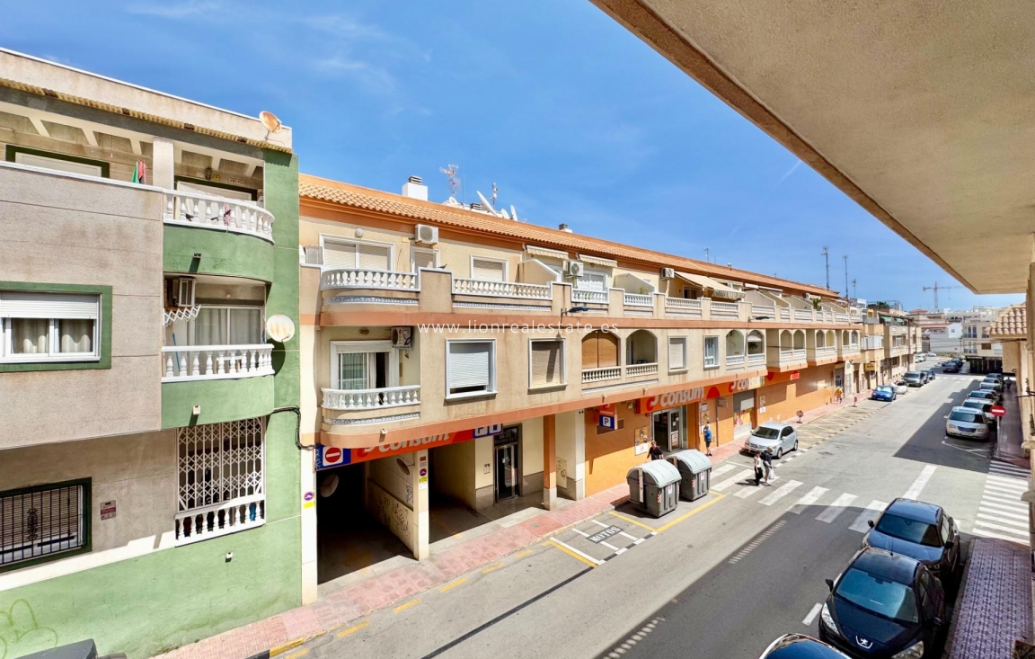Odsprzedaż - Mieszkanie w bloku - Torrevieja - Centro