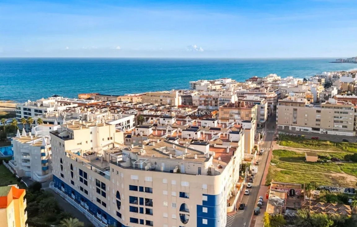 Odsprzedaż - Mieszkanie w bloku - Torrevieja - Gaspar Perrelló