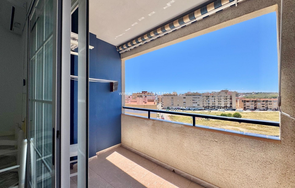 Odsprzedaż - Mieszkanie w bloku - Torrevieja - Gaspar Perrelló