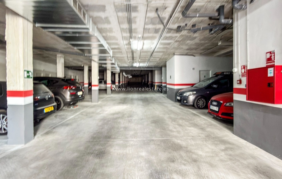 Odsprzedaż - Mieszkanie w bloku - Torrevieja - Los Balcones - Los Altos del Edén