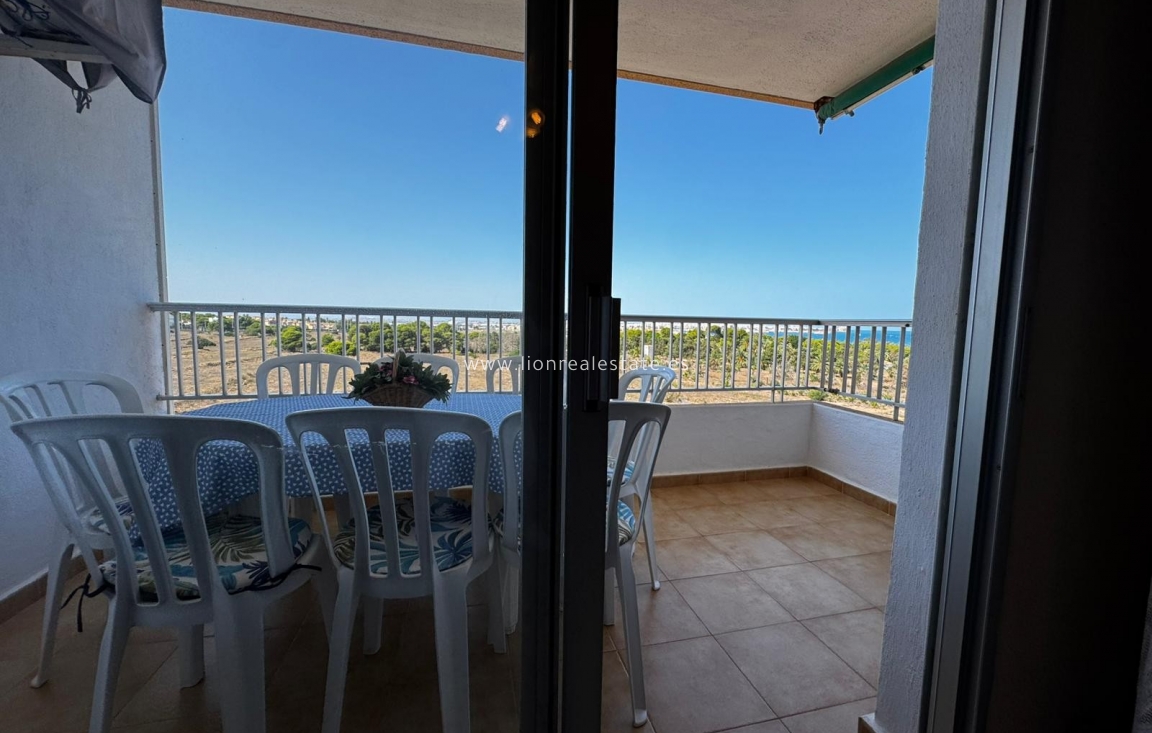 Odsprzedaż - Mieszkanie w bloku - Torrevieja - Punta Prima