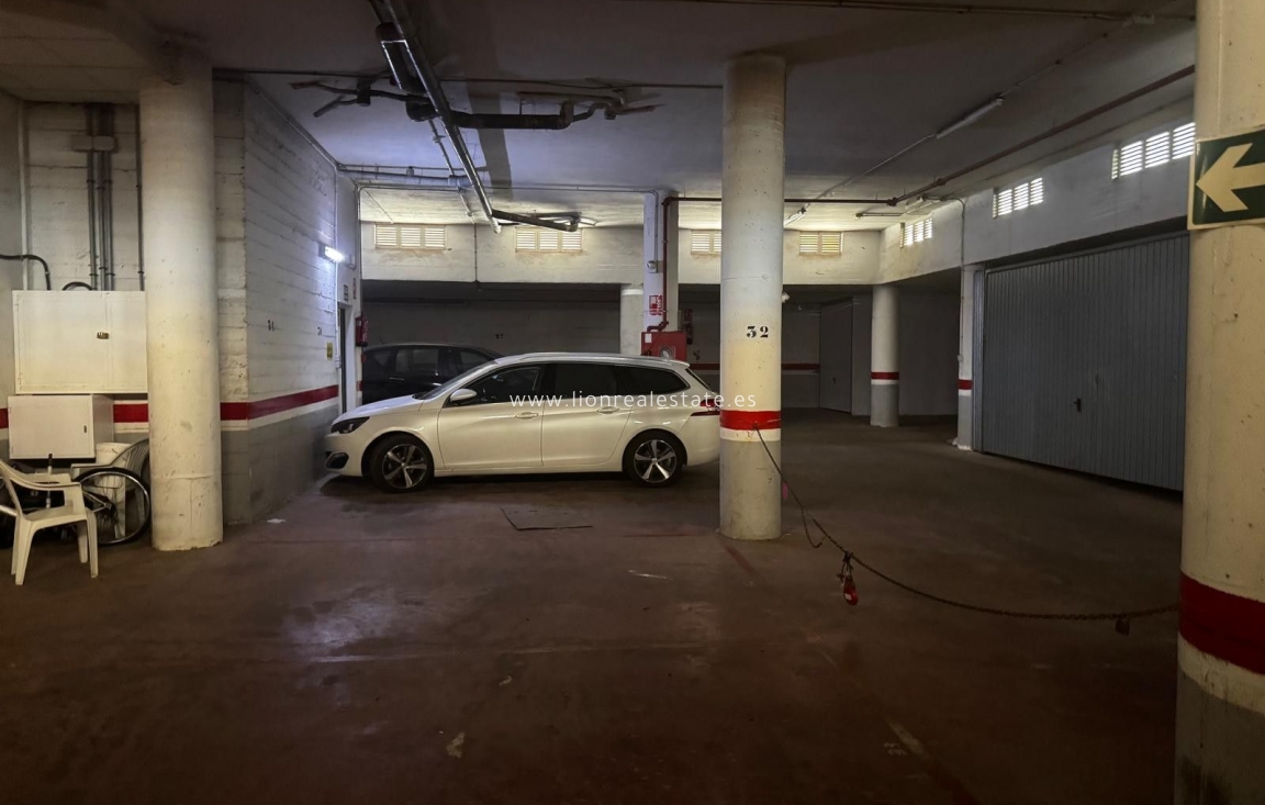 Odsprzedaż - Mieszkanie w bloku - Torrevieja - Punta Prima