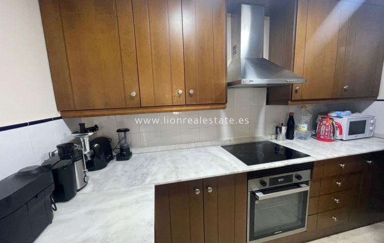 Odsprzedaż - Mieszkanie w bloku - Torrevieja - Punta Prima