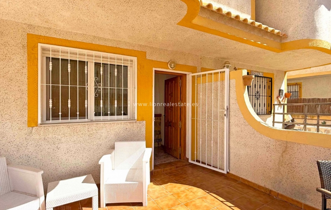Odsprzedaż - Semi Detached Villa - Orihuela Costa - Los Altos
