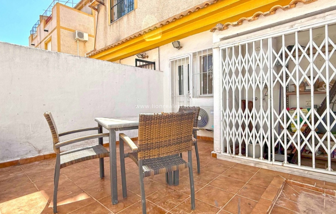Odsprzedaż - Semi Detached Villa - Orihuela Costa - Los Altos