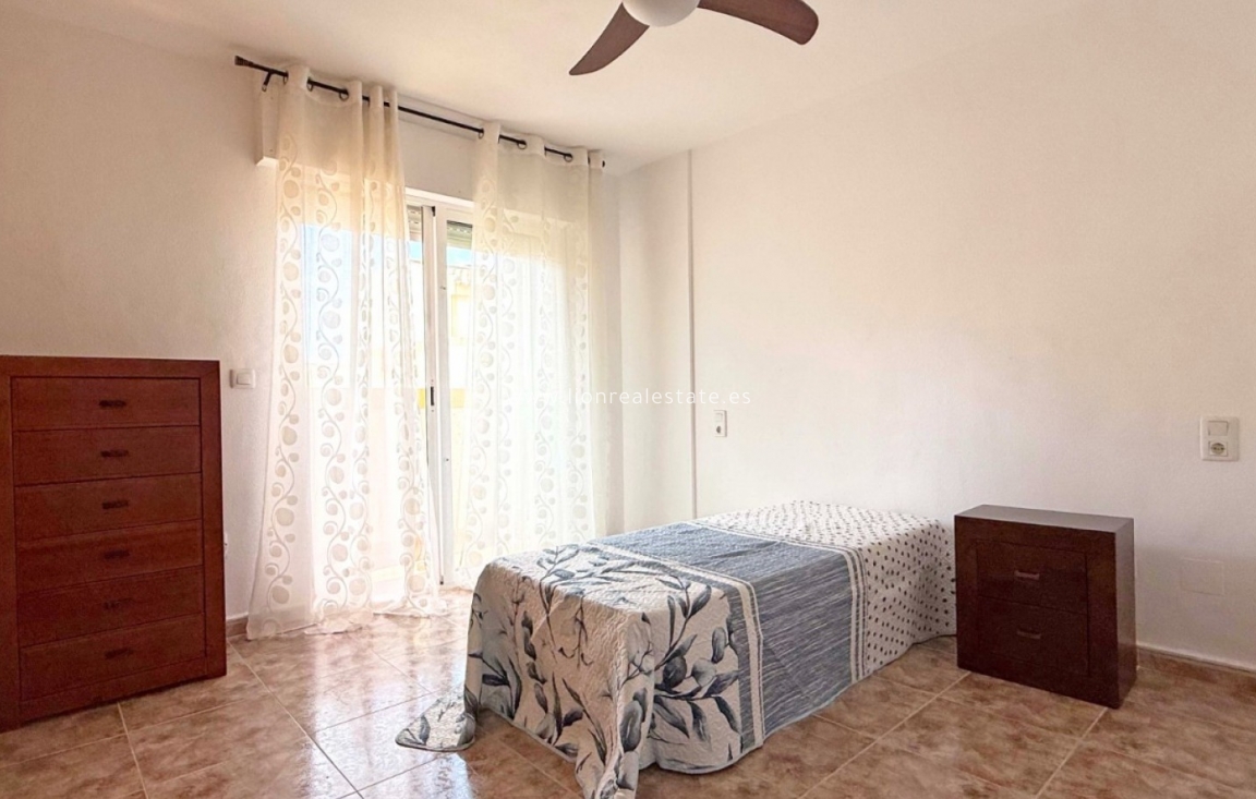 Odsprzedaż - Semi Detached Villa - Orihuela Costa - Los Altos