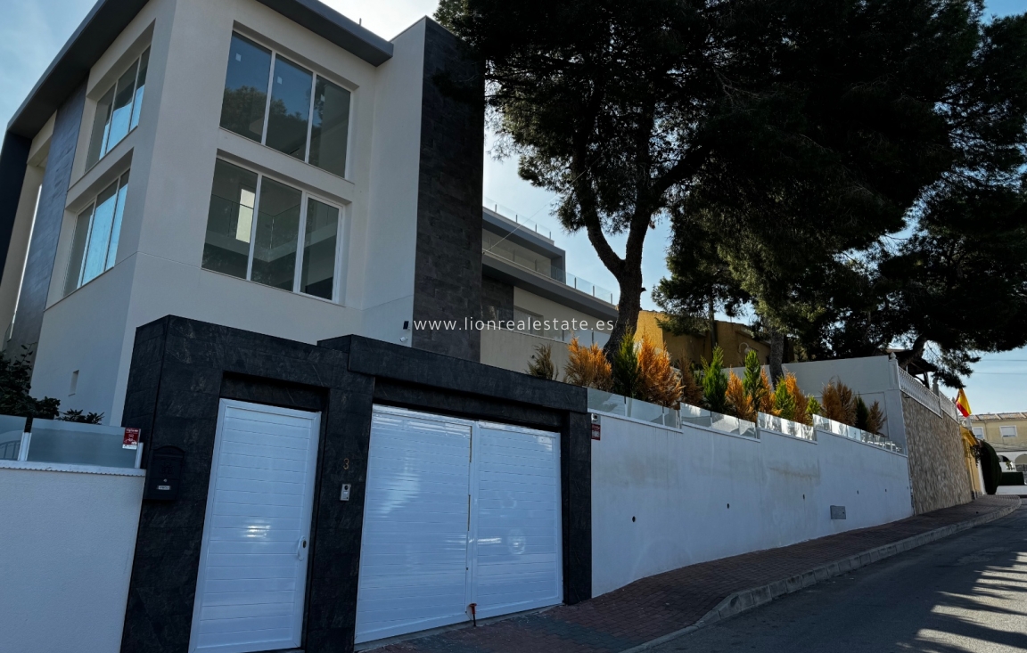 Odsprzedaż - Szalet - Torrevieja - Los Balcones