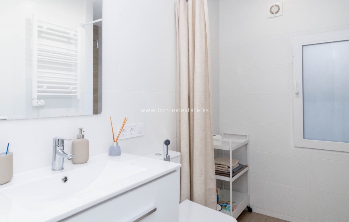 Odsprzedaż - Town House - Orihuela Costa - La Zenia