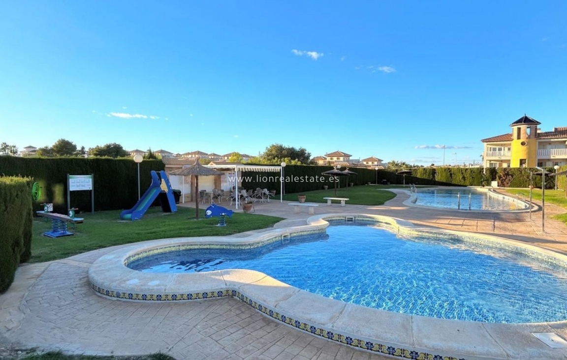 Odsprzedaż - Town House - Orihuela Costa - Villamartín