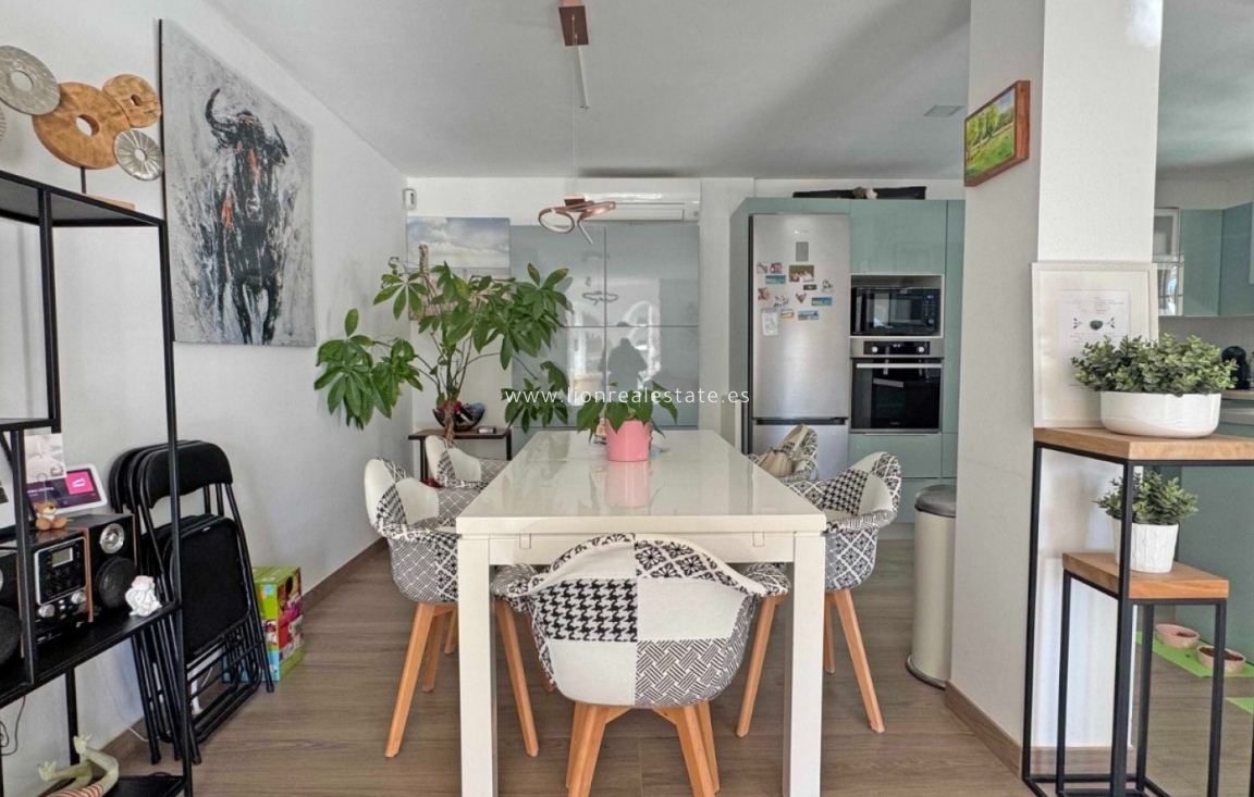 Odsprzedaż - Town House - Orihuela Costa - Villamartín