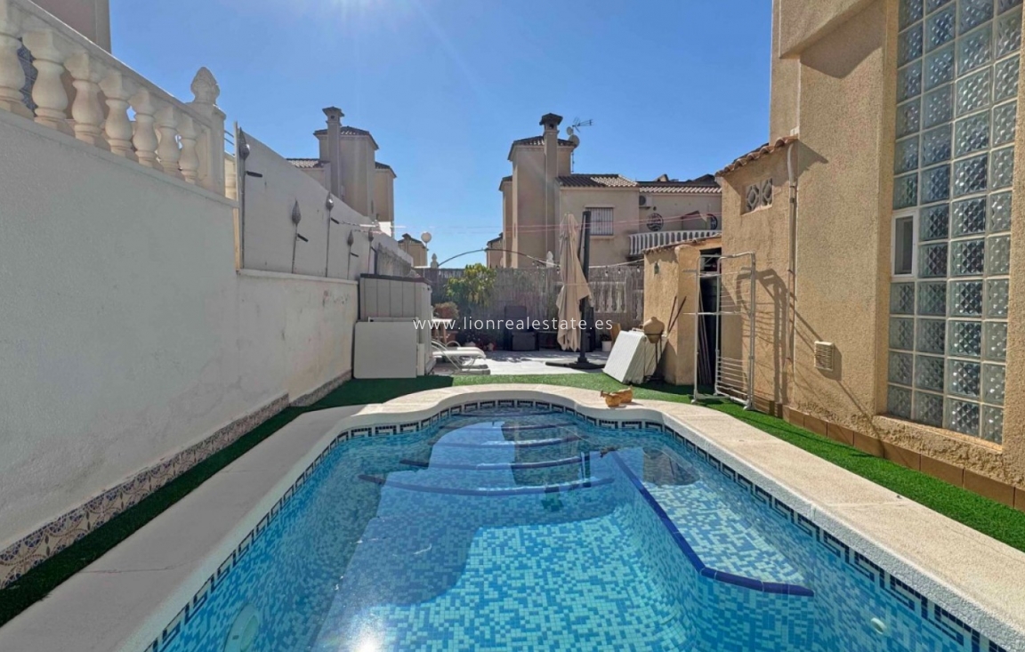 Odsprzedaż - Town House - Orihuela Costa - Villamartín