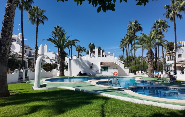 Odsprzedaż - Town House - Orihuela Costa - Villamartín