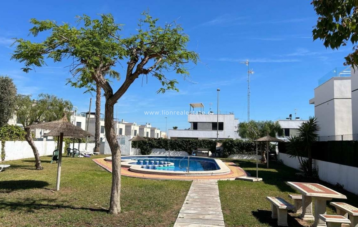 Odsprzedaż - Town House - Orihuela Costa - Villamartín