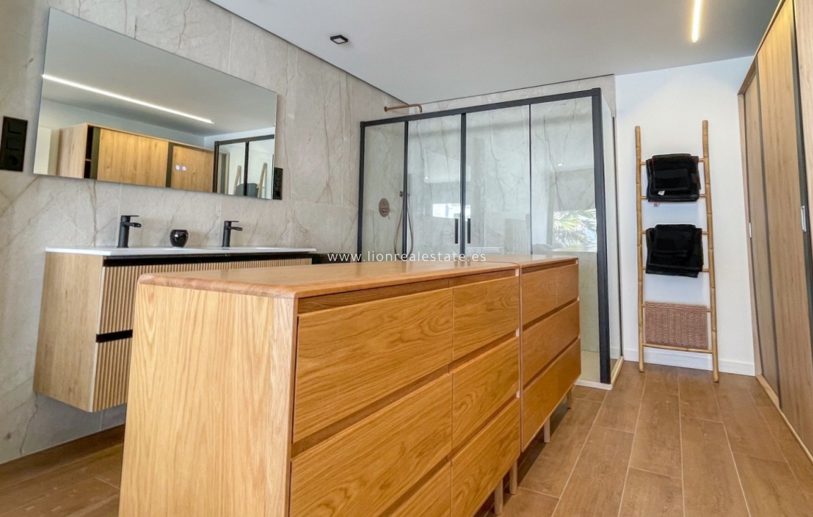 Odsprzedaż - Town House - Torrevieja - Nueva Torrevieja - Aguas Nuevas