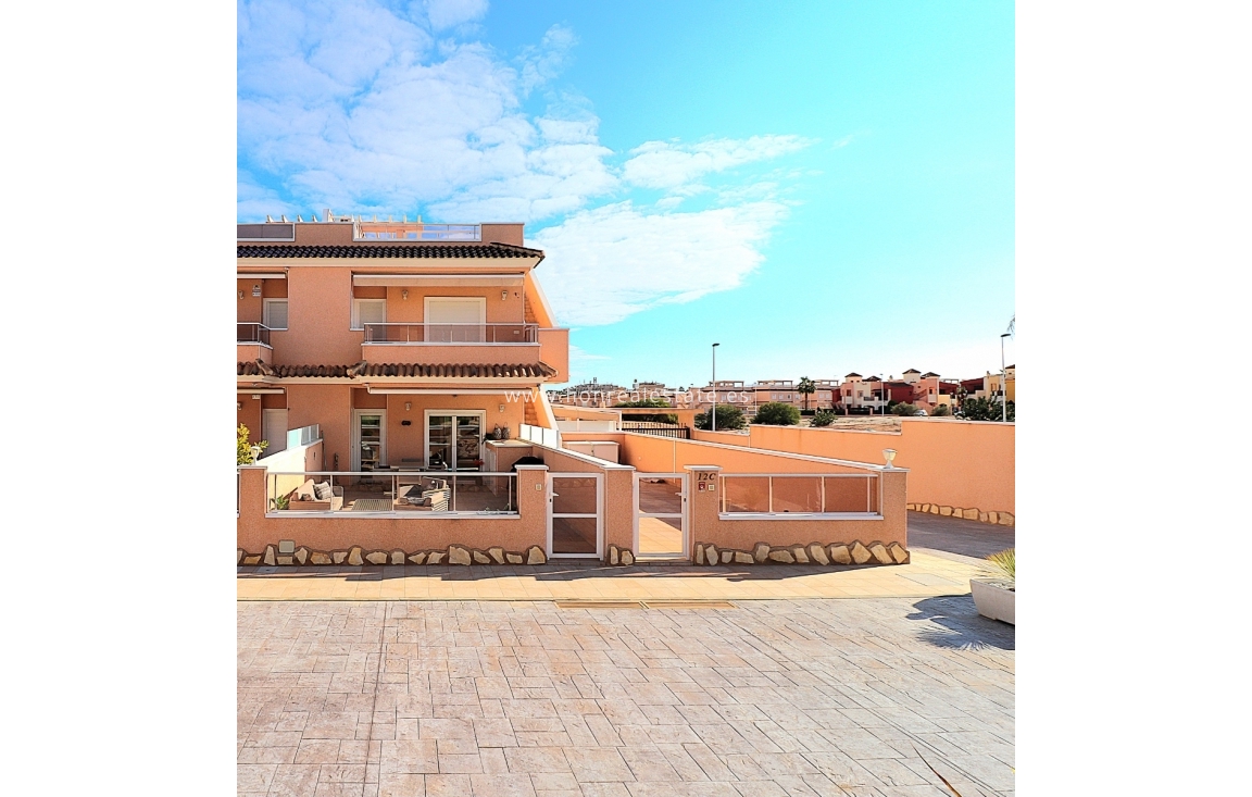 Odsprzedaż - Town House - Torrevieja - Punta Prima