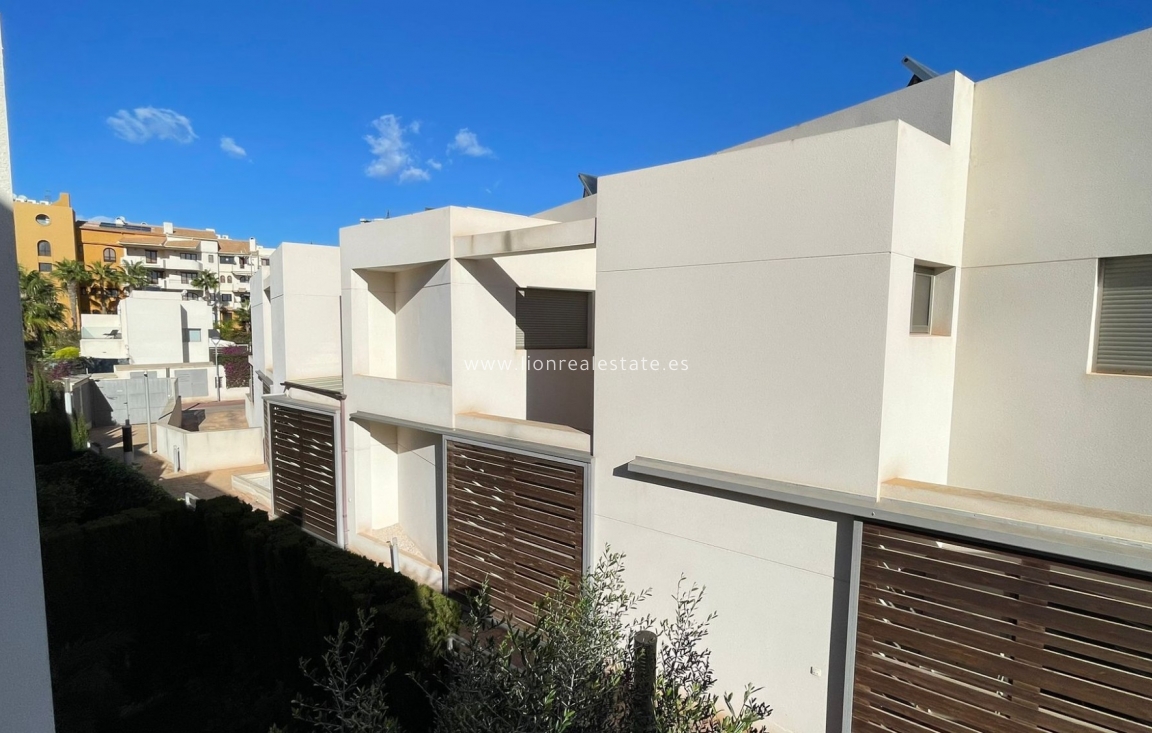 Odsprzedaż - Town House - Torrevieja - Punta Prima