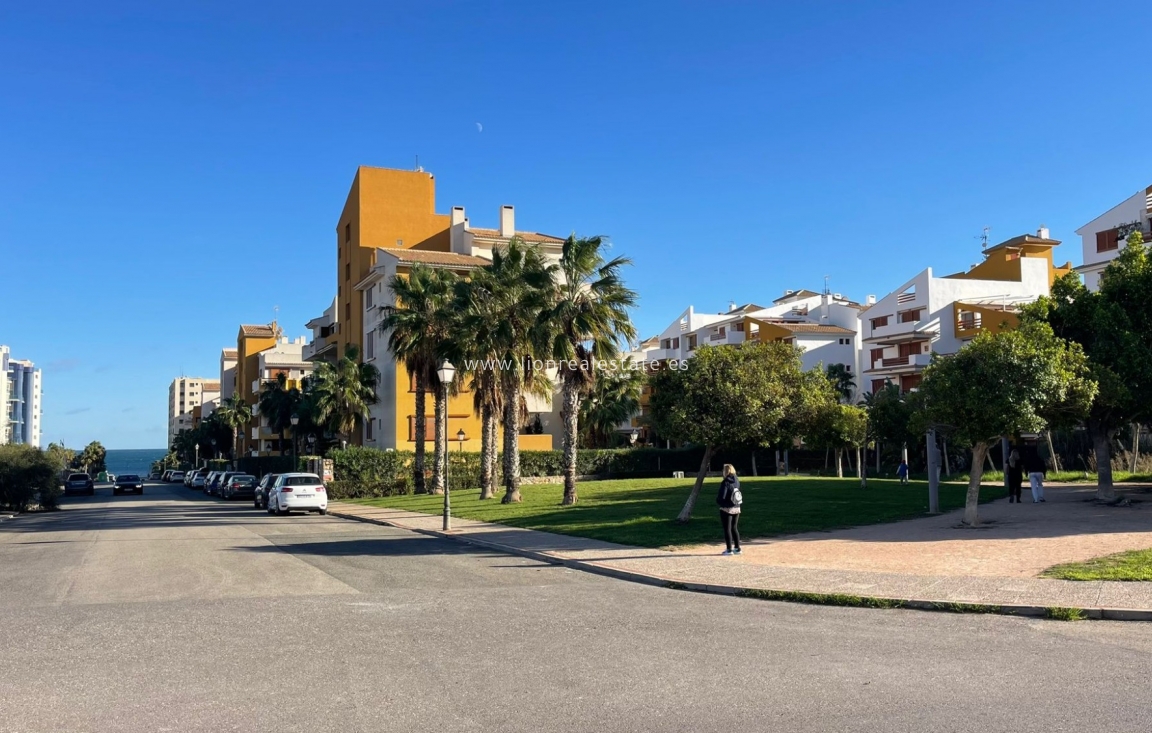 Odsprzedaż - Town House - Torrevieja - Punta Prima