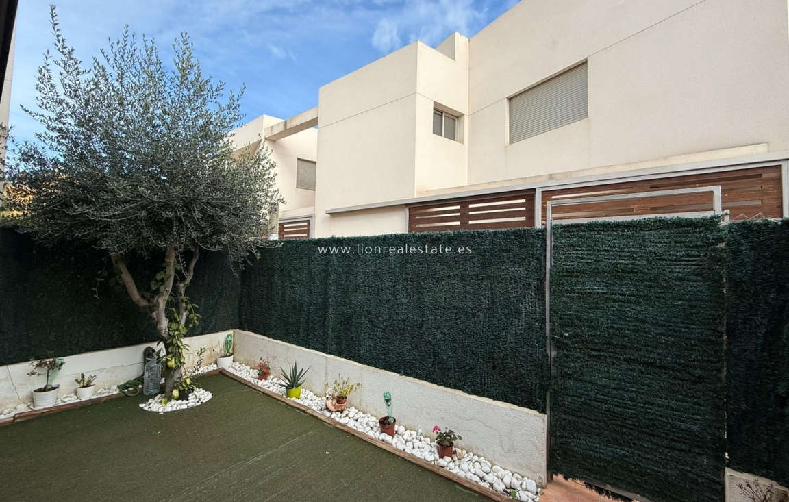 Odsprzedaż - Town House - Torrevieja - Punta Prima