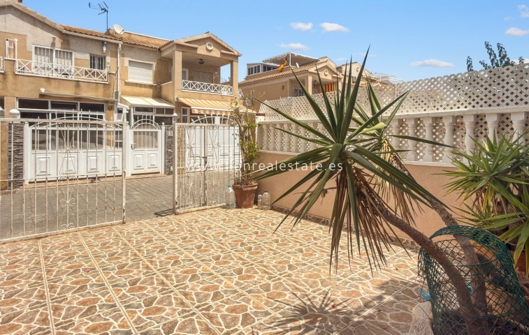 Odsprzedaż - Town House - Torrevieja