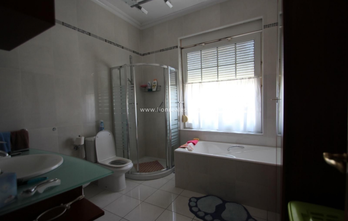 Odsprzedaż - Villa - Cabo Roig - Costa blanca