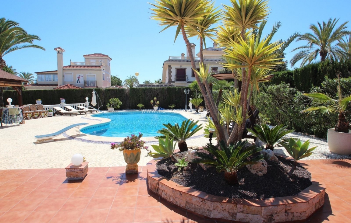 Odsprzedaż - Villa - Cabo Roig - Costa blanca