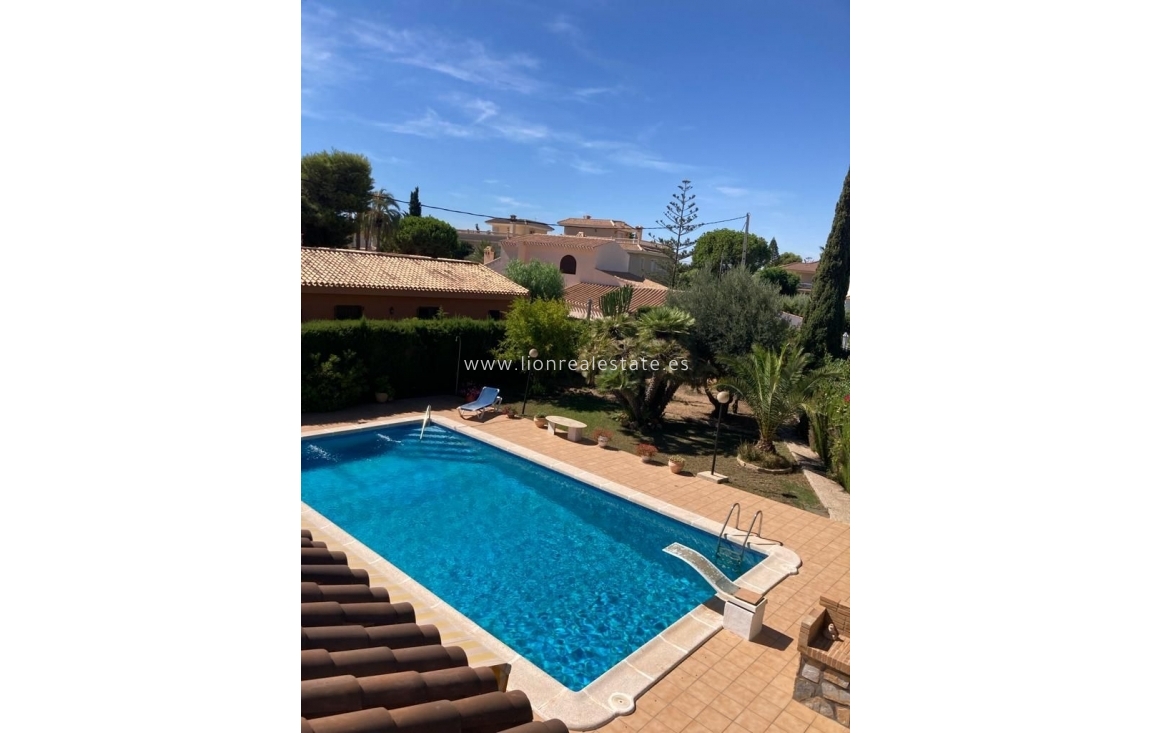 Odsprzedaż - Villa - Orihuela Costa - Cabo Roig