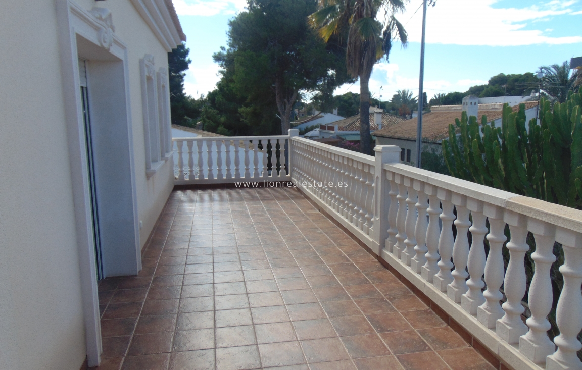 Odsprzedaż - Villa - Orihuela Costa - Cabo Roig