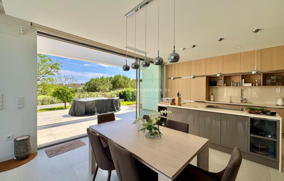 Odsprzedaż - Villa - Orihuela Costa - Las Colinas Golf