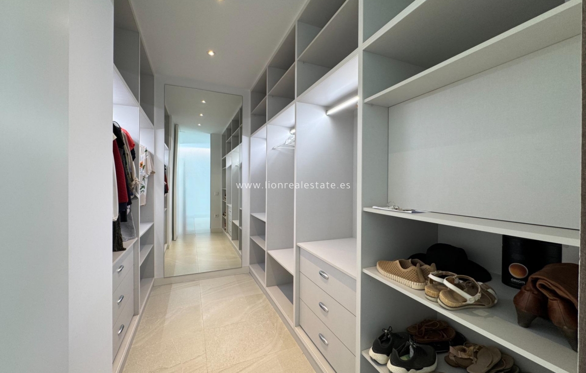 Odsprzedaż - Villa - Orihuela Costa - Las Colinas Golf