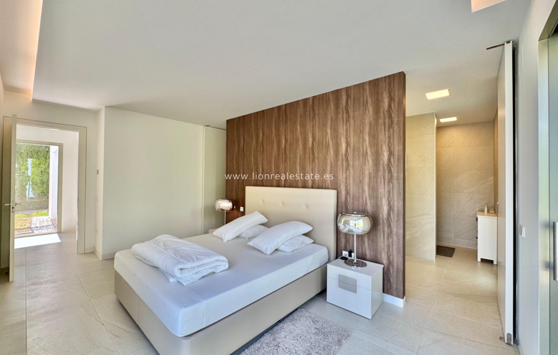 Odsprzedaż - Villa - Orihuela Costa - Las Colinas Golf