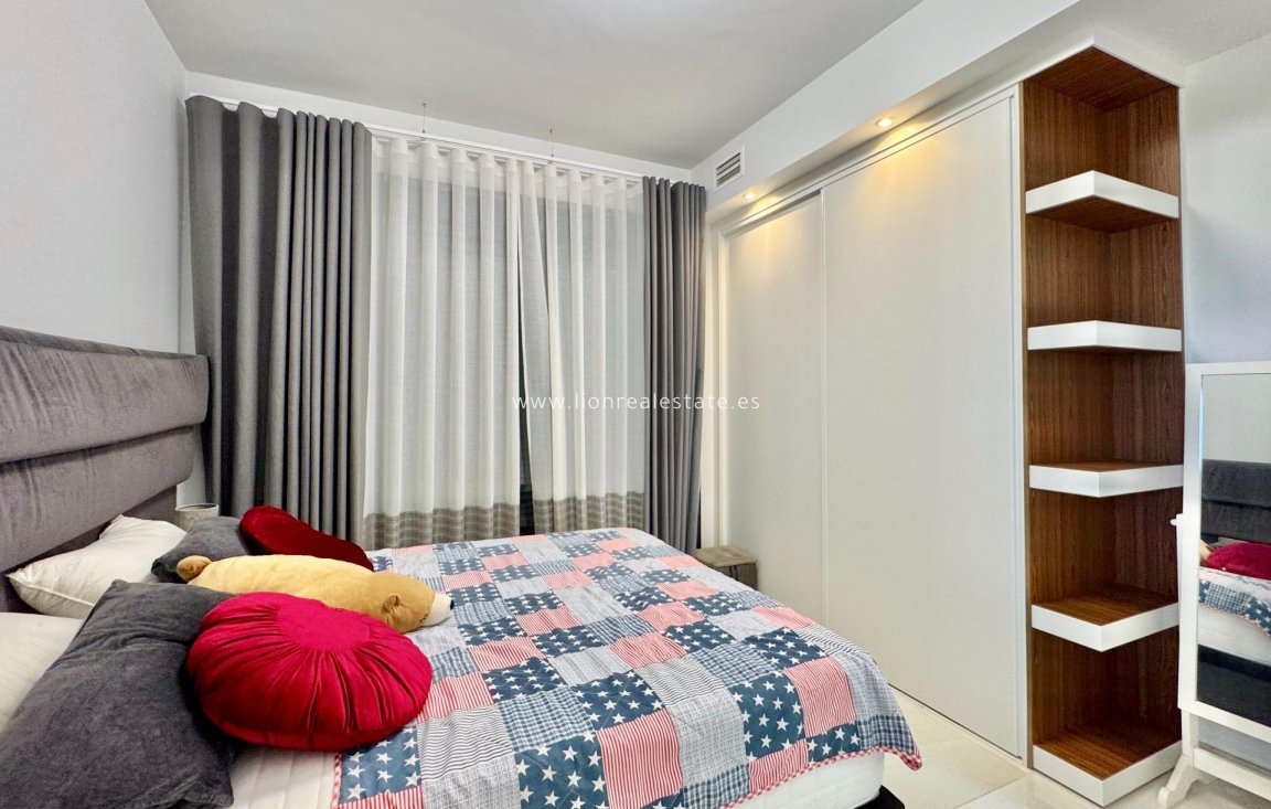 Odsprzedaż - Villa - Orihuela Costa - Lomas de Cabo Roig