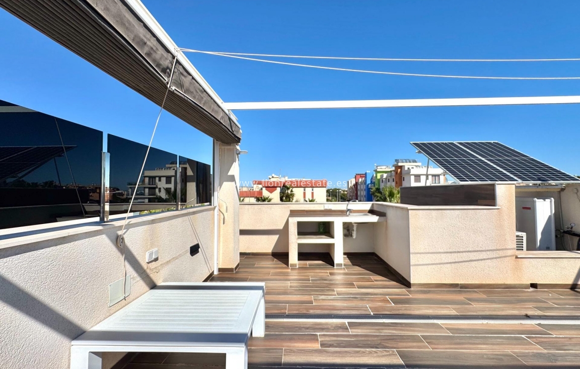 Odsprzedaż - Villa - Orihuela Costa - Lomas de Cabo Roig