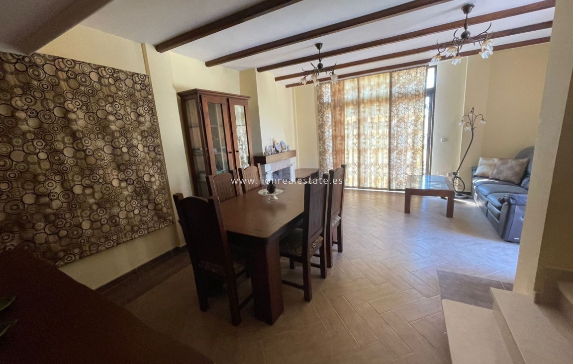 Odsprzedaż - Villa - Orihuela Costa - PAU 26