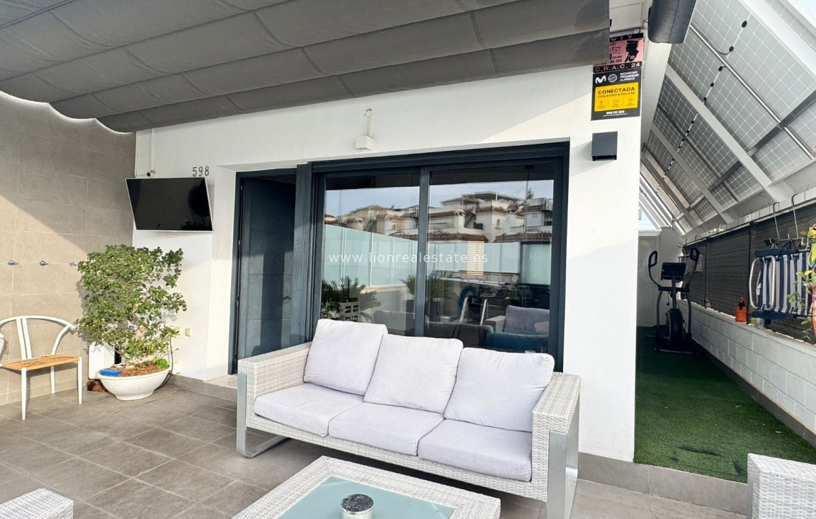 Odsprzedaż - Villa - Orihuela Costa - PAU 26