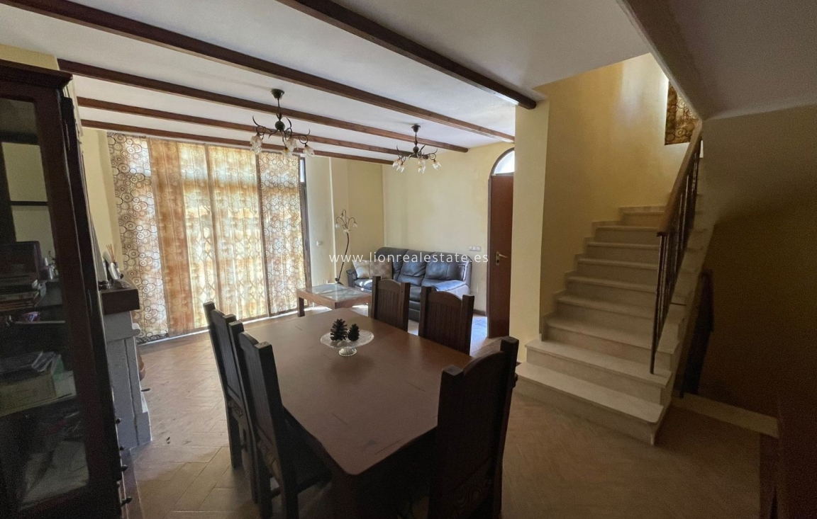 Odsprzedaż - Villa - Orihuela Costa - PAU 8