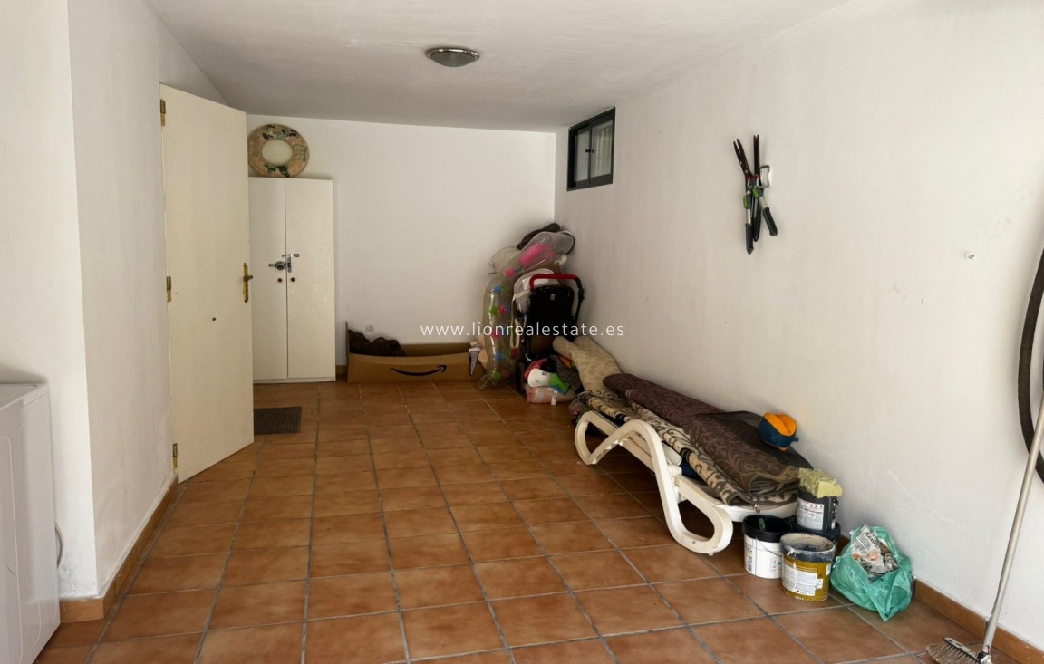 Odsprzedaż - Villa - Orihuela Costa - PAU 8