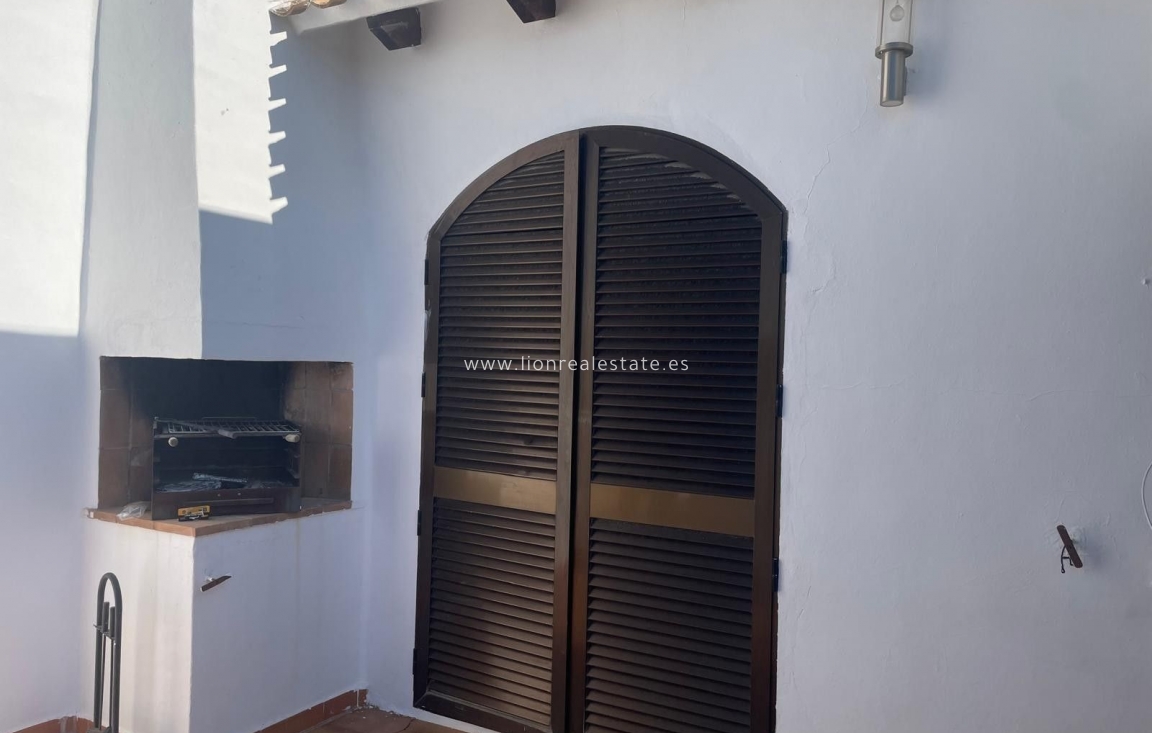 Odsprzedaż - Villa - Orihuela Costa - Villamartín-Las Filipinas