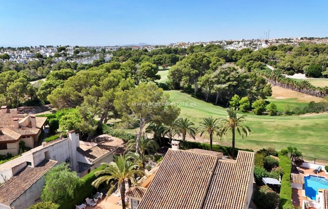 Odsprzedaż - Villa - Orihuela Costa - Villamartín-Las Filipinas